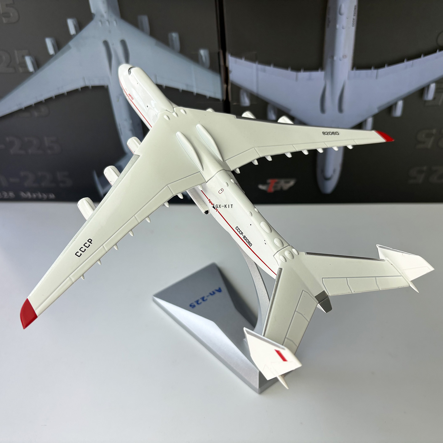 1/400 Scale AN225 Heavy Transp - Model Kit Ukraine ulasan dan harga