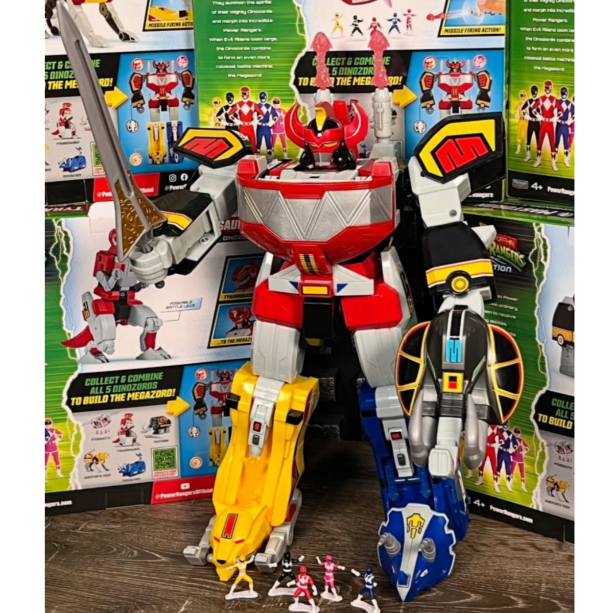 Anime ULTIMATE MEGA THUNDERZOR - Model Kit Megazord ulasan dan harga