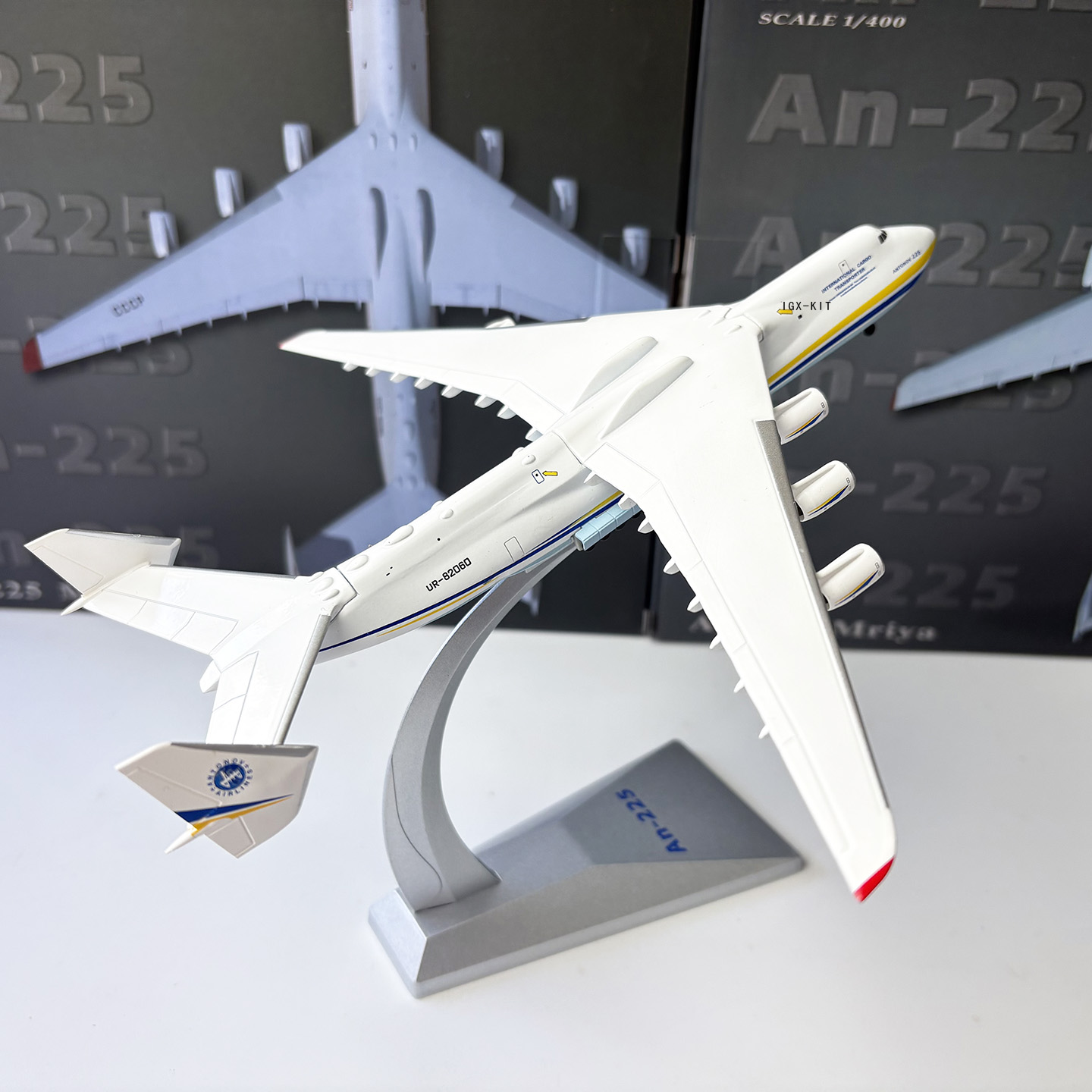 1/400 Scale AN225 Heavy Transp - Model Kit Ukraine ulasan dan harga